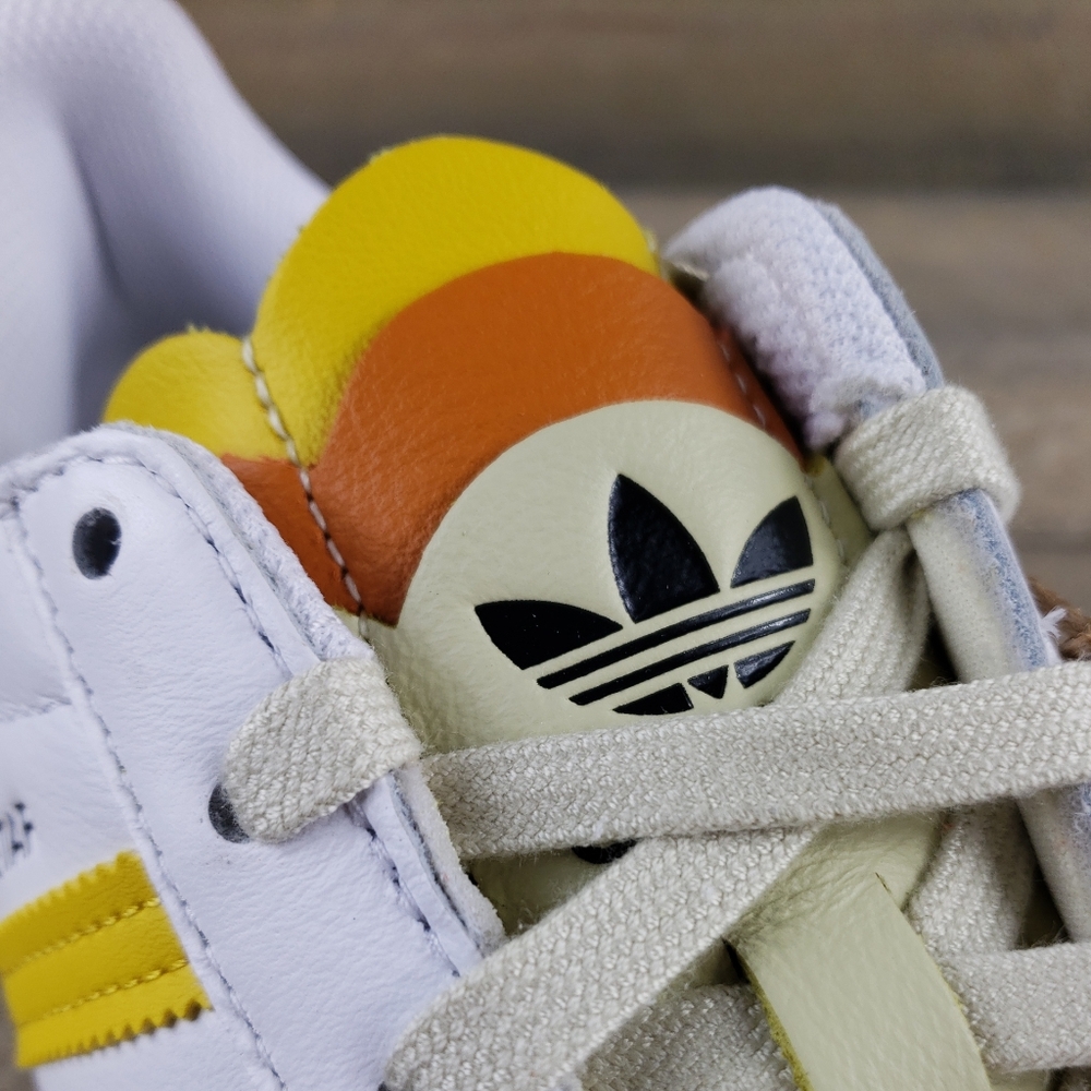 adidas Women's Superstars Originals Leather Shoes Two Laces - Picture 2 of 12